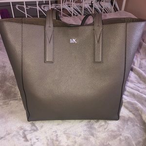 Michael Kors Large Junior Pebbled Leather Tote
